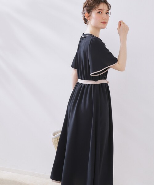 couture brooch（クチュールブローチ）の「【配色・きれいめ・通勤】タックプリーツ配色ワンピース（ワンピース・レディース・ベージュ系4/ネイビー系4・36/38/42/40）」の11枚目の写真