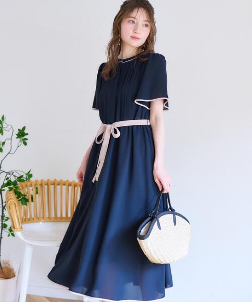 couture brooch（クチュールブローチ）の「【配色・きれいめ・通勤】タックプリーツ配色ワンピース（ワンピース・レディース・ベージュ系4/ネイビー系4・36/38/42/40）」の12枚目の写真