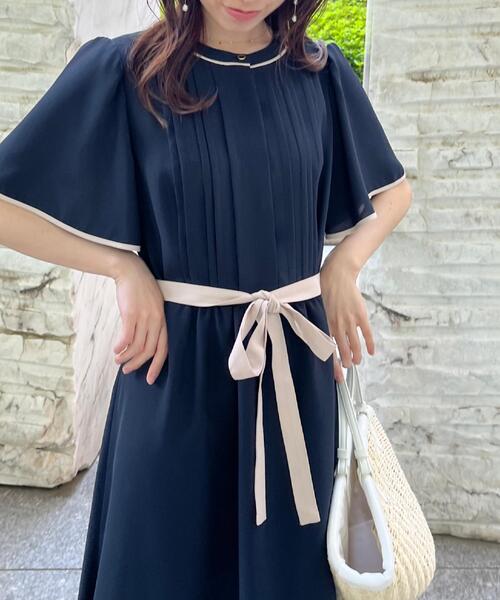 couture brooch（クチュールブローチ）の「【配色・きれいめ・通勤】タックプリーツ配色ワンピース（ワンピース・レディース・ベージュ系4/ネイビー系4・36/38/42/40）」の17枚目の写真