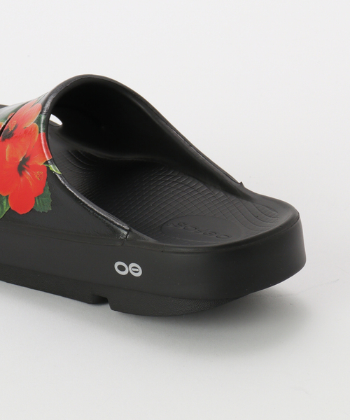 U by SPICK&SPAN(ユーバイスピックアンドスパン)の「OOFOS /ウーフォスO Oahh Limited(サンダル・レディース・レッド・23cm/25cm/24cm)」の7枚目の写真