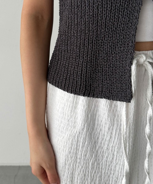 CANAL JEAN（キャナルジーン）の「El mar　3つボタンニットベスト（タンクトップ・レディース・チャコールグレー/ベージュ・ONE SIZE）」の13枚目の写真