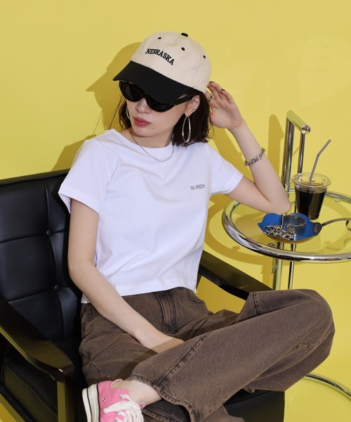 NERDY(ノルディ)の「ブレンク ミニロゴ クロップド 半袖 Tシャツ(Tシャツ/カットソー・レディース・パープル/ホワイト/ブラック・S/M/SS)」の1枚目の写真