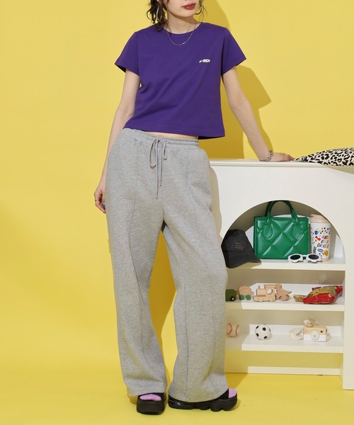 NERDY(ノルディ)の「ブレンク ミニロゴ クロップド 半袖 Tシャツ(Tシャツ/カットソー・レディース・パープル/ホワイト/ブラック・S/M/SS)」の17枚目の写真