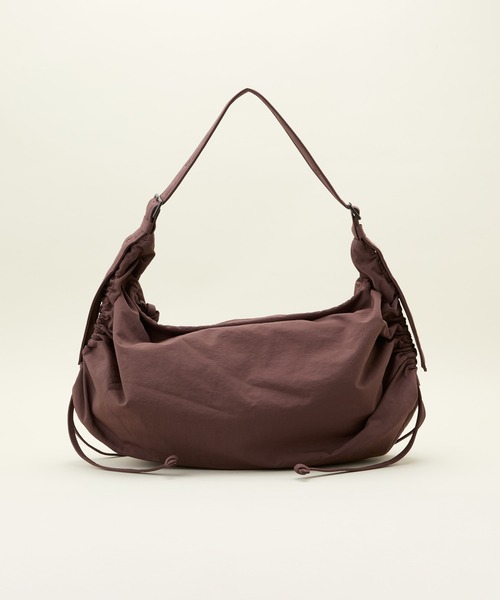 LE VERNIS（ル・ベルニ）の「LE VERNIS(ル・ベルニ) Stomach bag M（ショルダーバッグ・レディース・ブラウン/チャコール/ベージュ/ブラック・FREE）」の12枚目の写真