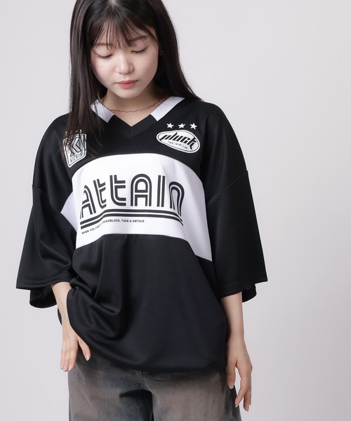 デッドストック！　デサントアディダス　Tシャツ　ゲームシャツ　Vネック　Sサイズ オールドナインティーズデサントタグ〉90年代DESCENTEライセンス