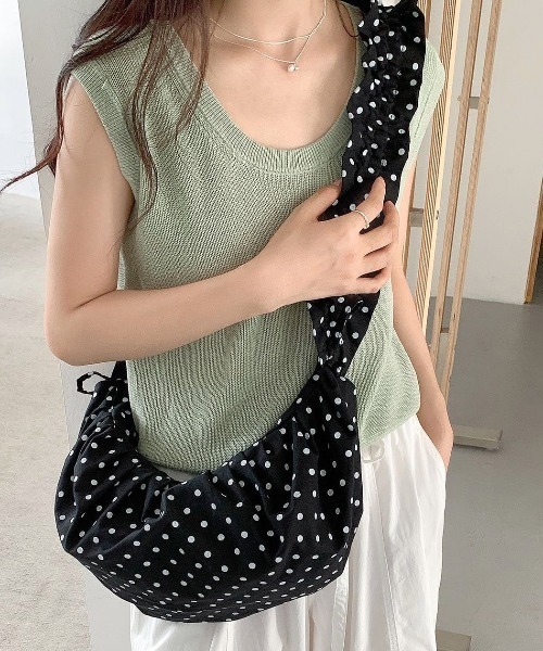 SHEENA(シーナ)の「マルチwayドッドシャーリングハーフムーンショルダーバッグ(ショルダーバッグ・レディース・ホワイト/ブラック・FREE)」の2枚目の写真