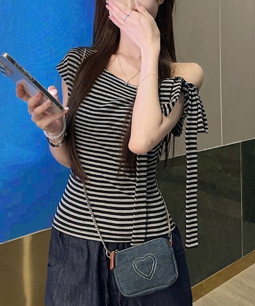 FREE STYLISTS(フリー スタイリスト)の「YUGA_YGMC Ribbon off-shoulder top(Tシャツ/カットソー・レディース・ブラック/ネイビー/ホワイト・L/M)」の12枚目の写真