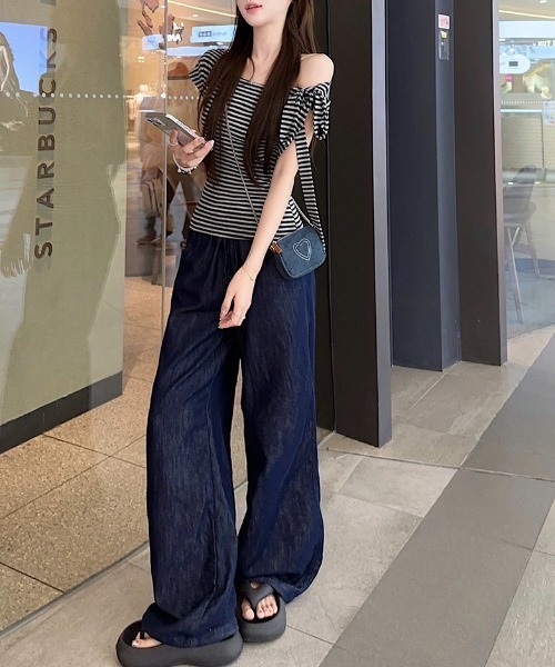 FREE STYLISTS(フリー スタイリスト)の「YUGA_YGMC Ribbon off-shoulder top(Tシャツ/カットソー・レディース・ブラック/ネイビー/ホワイト・L/M)」の18枚目の写真