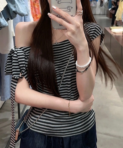 FREE STYLISTS(フリー スタイリスト)の「YUGA_YGMC Ribbon off-shoulder top(Tシャツ/カットソー・レディース・ブラック/ネイビー/ホワイト・L/M)」の19枚目の写真