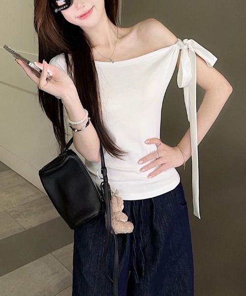 FREE STYLISTS(フリー スタイリスト)の「YUGA_YGMC Ribbon off-shoulder top(Tシャツ/カットソー・レディース・ブラック/ネイビー/ホワイト・L/M)」の7枚目の写真