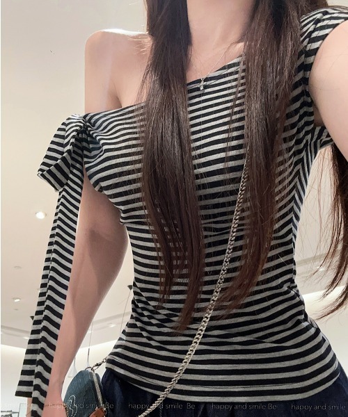FREE STYLISTS(フリー スタイリスト)の「YUGA_YGMC Ribbon off-shoulder top(Tシャツ/カットソー・レディース・ブラック/ネイビー/ホワイト・L/M)」の17枚目の写真