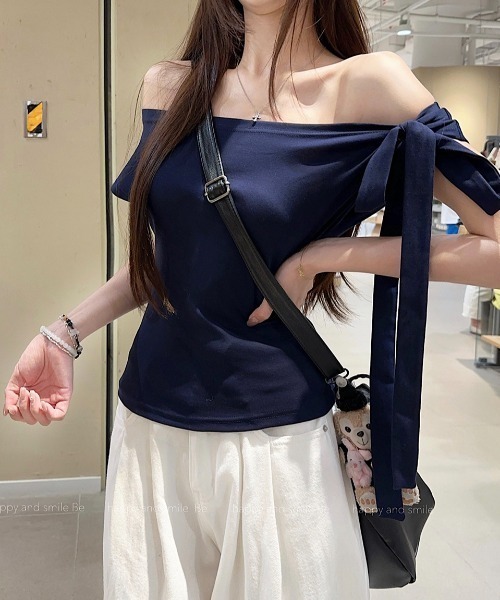 FREE STYLISTS(フリー スタイリスト)の「YUGA_YGMC Ribbon off-shoulder top(Tシャツ/カットソー・レディース・ブラック/ネイビー/ホワイト・L/M)」の22枚目の写真