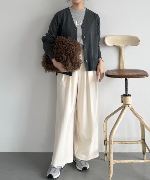 Doux archives（ドゥアルシーヴ）の「サイドスリットワイドカーディガン（カーディガン/ボレロ・レディース・チャコールグレー/パープル/グレイッシュベージュ/キャメル・FREE）」の6枚目の写真