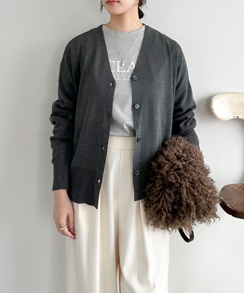 Doux archives（ドゥアルシーヴ）の「サイドスリットワイドカーディガン（カーディガン/ボレロ・レディース・チャコールグレー/パープル/グレイッシュベージュ/キャメル・FREE）」の13枚目の写真