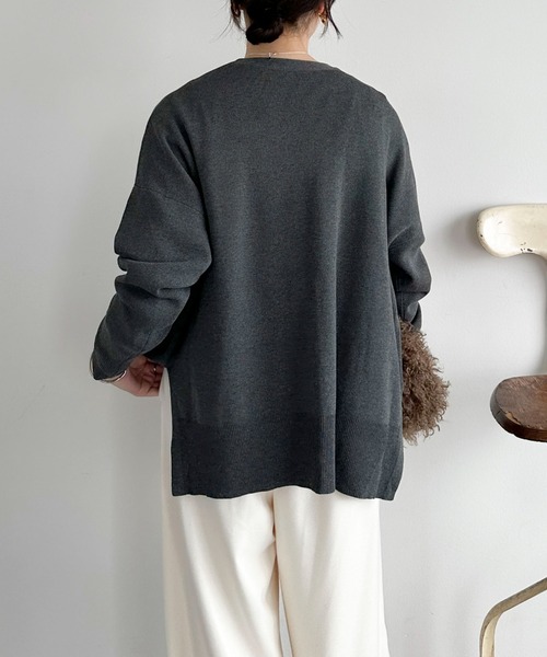 Doux archives（ドゥアルシーヴ）の「サイドスリットワイドカーディガン（カーディガン/ボレロ・レディース・チャコールグレー/パープル/グレイッシュベージュ/キャメル・FREE）」の16枚目の写真