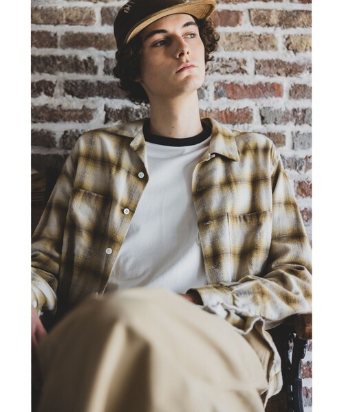 BEAMS PLUS（ビームスプラス）の「2トーン ポケット Tシャツ（Tシャツ/カットソー・メンズ・ネイビー/ホワイト/グリーン/パープル・XX-LARGE/X-LARGE/LARGE/MEDIUM/SMALL）」の9枚目の写真