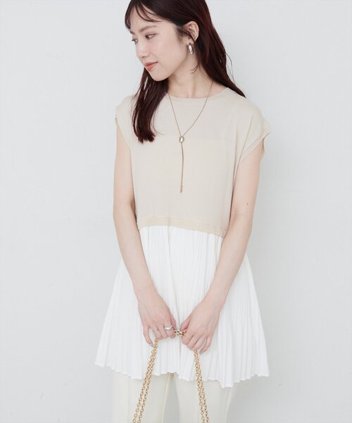 natural couture(ナチュラルクチュール)の「プリーツドッキングニット(ニット/セーター・レディース・オフホワイト/ブラック/イエロー・FREE)」の5枚目の写真