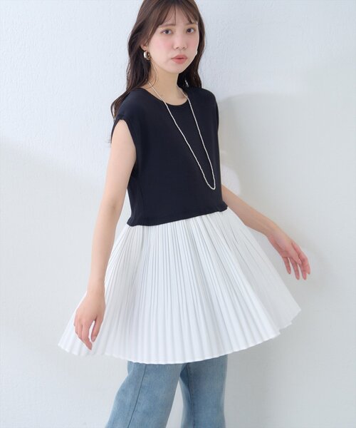 natural couture(ナチュラルクチュール)の「プリーツドッキングニット(ニット/セーター・レディース・オフホワイト/ブラック/イエロー・FREE)」の11枚目の写真
