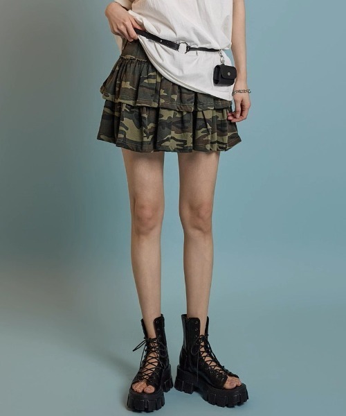 .KOM（ドットコム）の「A'GEM/9 × .kom 『.KOM/ドットケーオーエム』 迷彩フリルミニスカート（スカート・レディース・グレー/カーキ・FREE）」の4枚目の写真