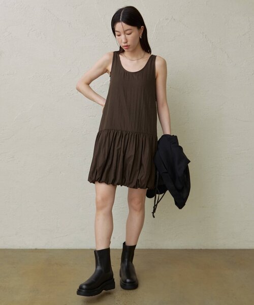 Omekashi（オメカシ）の「サイドゴアショートブーツ（ブーツ・レディース・ブラック・LARGE/MEDIUM/SMALL）」の8枚目の写真