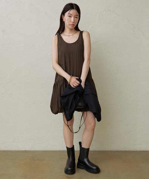 Omekashi（オメカシ）の「サイドゴアショートブーツ（ブーツ・レディース・ブラック・LARGE/MEDIUM/SMALL）」の9枚目の写真