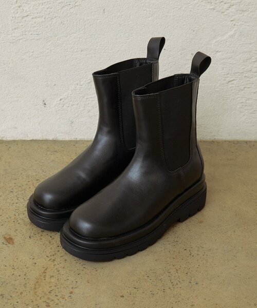 Omekashi（オメカシ）の「サイドゴアショートブーツ（ブーツ・レディース・ブラック・LARGE/MEDIUM/SMALL）」の10枚目の写真