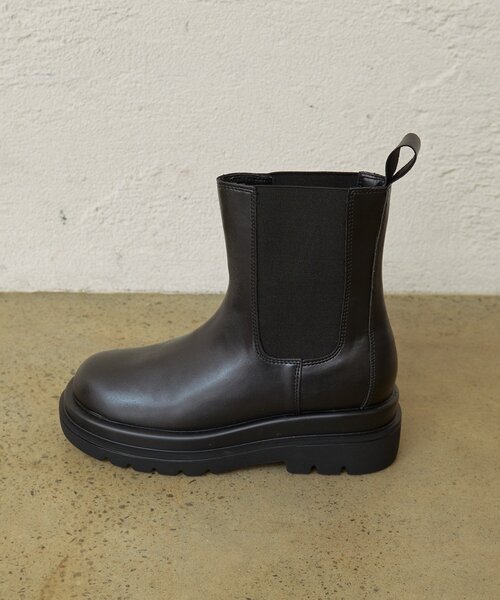 Omekashi（オメカシ）の「サイドゴアショートブーツ（ブーツ・レディース・ブラック・LARGE/MEDIUM/SMALL）」の12枚目の写真