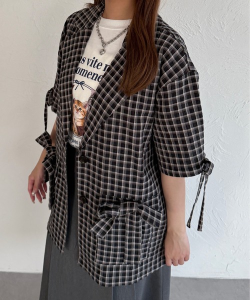 kutir（クティール）の「半袖シアサッカーリボンサマージャケット（テーラードジャケット・レディース・ベージュ/ブラック/ライトブルー・FREE）」の5枚目の写真