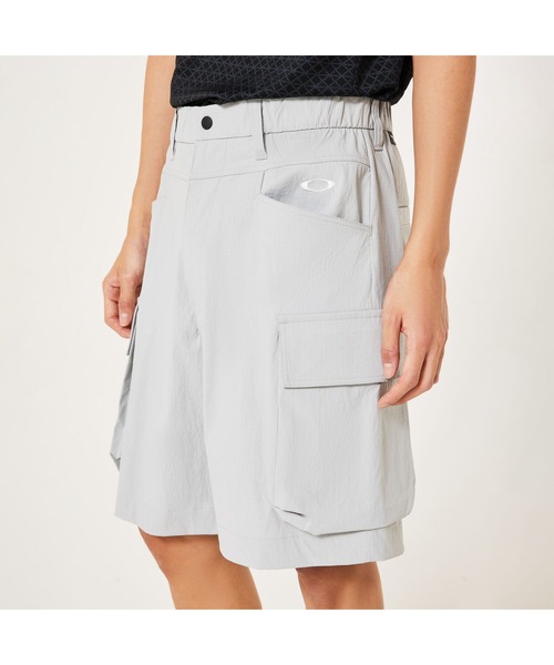 OAKLEY(オークリー)の「オークリー OAKLEY WIDE CARGO SHORTS/ショートパンツ/ゴルフ/撥水/接触冷感/OAKLEY(その他パンツ・メンズ・ブラック/ベージュ/ライトグレー・XL/L/M/S)」の2枚目の写真