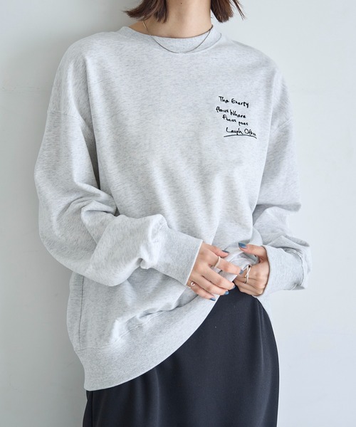 meilmada（メイルマダ）の「メッセージロゴ刺繍スウェット（スウェット・レディース・オートミール/チャコールグレー・FREE）」の3枚目の写真