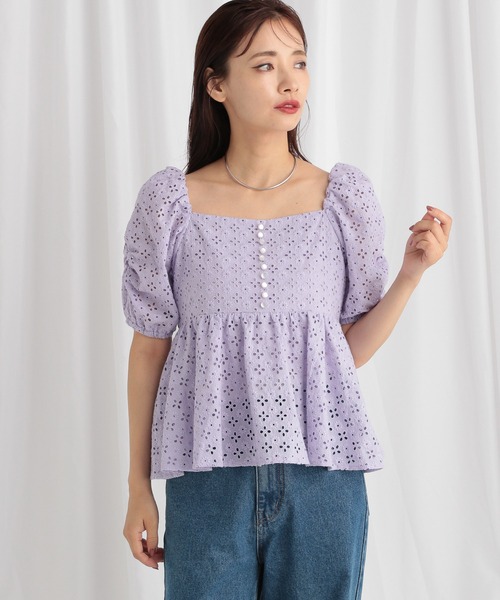 mysty woman（ミスティウーマン）の「【WEB限定】レース刺繍ブラウス　588228（シャツ/ブラウス・レディース・パープル/グリーン/レッド/ブラック/オフホワイト・FREE）」の4枚目の写真