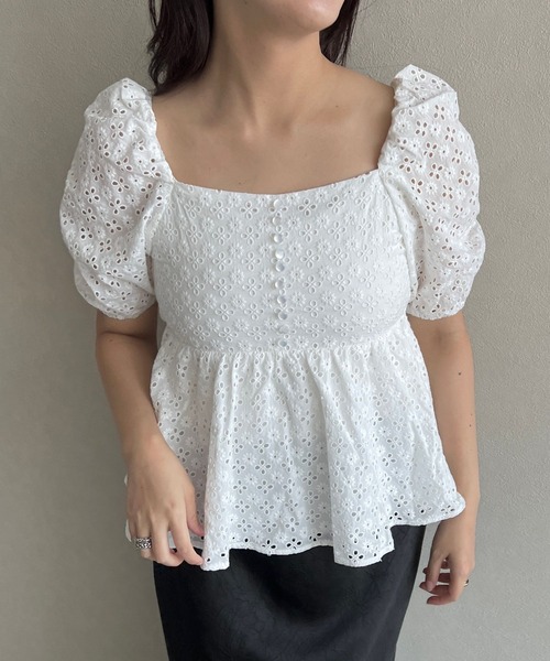 mysty woman（ミスティウーマン）の「【WEB限定】レース刺繍ブラウス　588228（シャツ/ブラウス・レディース・パープル/グリーン/レッド/ブラック/オフホワイト・FREE）」の13枚目の写真