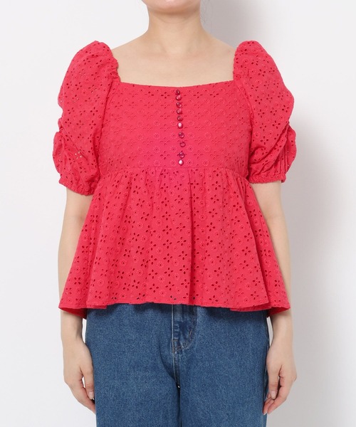 mysty woman（ミスティウーマン）の「【WEB限定】レース刺繍ブラウス　588228（シャツ/ブラウス・レディース・パープル/グリーン/レッド/ブラック/オフホワイト・FREE）」の18枚目の写真