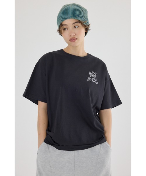 RODEO CROWNS WIDE BOWL（ロデオクラウンズワイドボウル）の「スタッズCROWNロゴTシャツ（Tシャツ/カットソー・レディース・ブラック/オフホワイト/ダークグリーン/マスタード・FREE）」の3枚目の写真