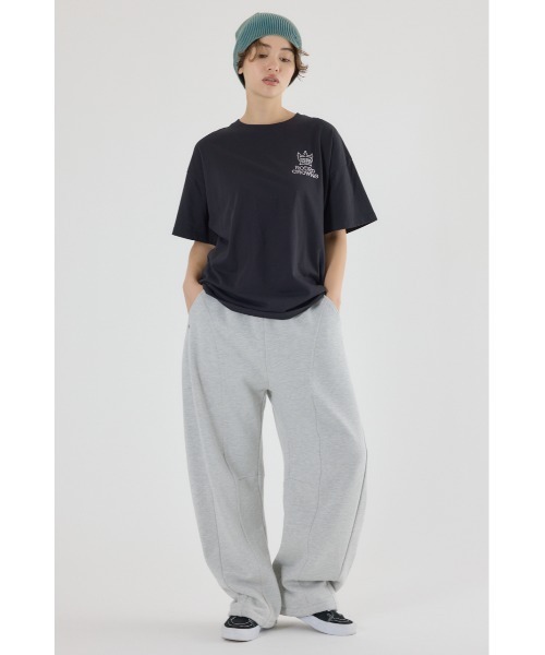 RODEO CROWNS WIDE BOWL（ロデオクラウンズワイドボウル）の「スタッズCROWNロゴTシャツ（Tシャツ/カットソー・レディース・ブラック/オフホワイト/ダークグリーン/マスタード・FREE）」の20枚目の写真