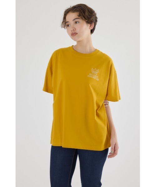 RODEO CROWNS WIDE BOWL（ロデオクラウンズワイドボウル）の「スタッズCROWNロゴTシャツ（Tシャツ/カットソー・レディース・ブラック/オフホワイト/ダークグリーン/マスタード・FREE）」の6枚目の写真