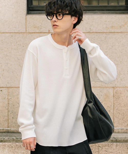 Rocky Monroe(ロッキーモンロー)の「新色追加 オーバーサイズ T/Cワッフルヘンリーネック長袖Tシャツ(Tシャツ/カットソー・メンズ・オートミール/チャコール/ホワイト/ブラック/グレー/ブルーグレー/ピンク・M/L/XL)」の19枚目の写真