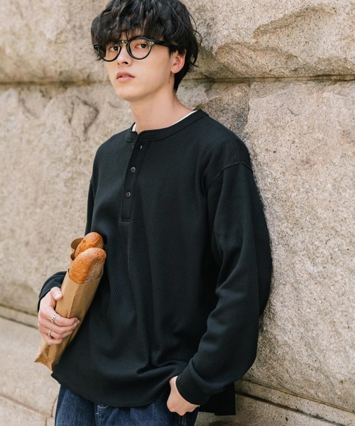 Rocky Monroe(ロッキーモンロー)の「新色追加 オーバーサイズ T/Cワッフルヘンリーネック長袖Tシャツ(Tシャツ/カットソー・メンズ・オートミール/チャコール/ホワイト/ブラック/グレー/ブルーグレー/ピンク・M/L/XL)」の9枚目の写真