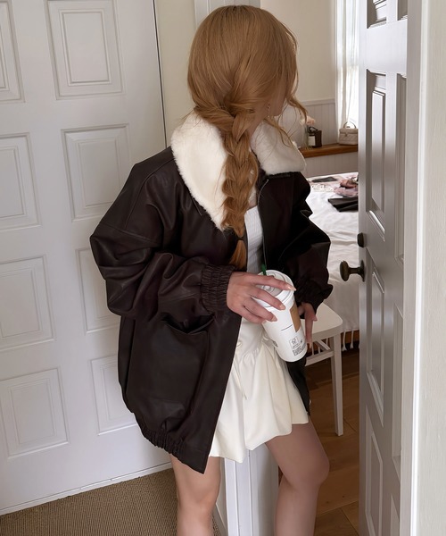 ROYAL PARTY(ロイヤルパーティー)の「フェイクビンテージレザー2wayジャケット(ライダースジャケット・レディース・ブラック/ブラウン・FREE)」の2枚目の写真