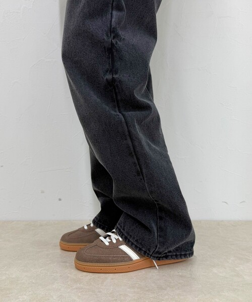 fredy emue（フレディエミュ）の「【adidas／アディダス】HANDBALL SPEZIAL W（スニーカー・レディース・ブラウン・23/24）」の4枚目の写真