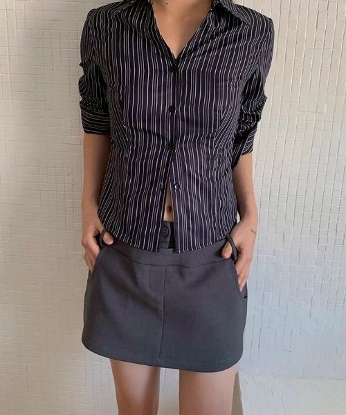 almo（アルモ）の「【LAMPOON】ストライプタイトシャツ（シャツ/ブラウス・レディース・ブラック・SMALL/MEDIUM/LARGE）」の12枚目の写真