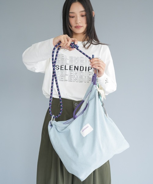 mili an deni（ミリアンデニ）の「チャーム付き3WAYロープバッグ（ショルダーバッグ・レディース・インディゴブルー/ブルー・F）」の18枚目の写真