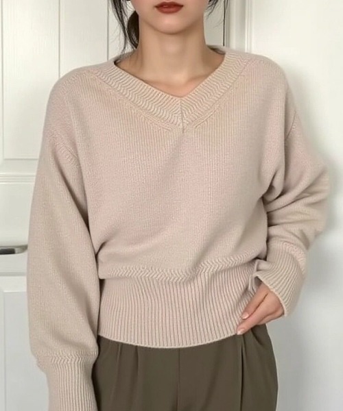 cammie(キャミー)の「Vネックシンプルルーズニット(ニット/セーター・レディース・グリーン/キャメル/ベージュ/オフホワイト/グレー/ブラック・F)」の20枚目の写真