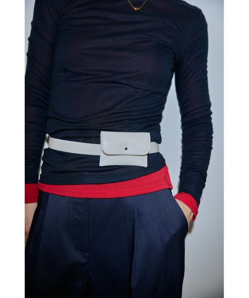 un/neu(アンノイ)の「ウエストベルトポーチ(ボディバッグ/ウエストポーチ・レディース・ホワイト/ダークブラウン/ブラック・FREE)」の2枚目の写真