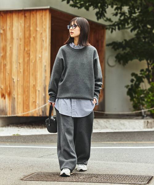 FREAK'S STORE（フリークスストア）の「スウェットライク クルーネックニット（ニット/セーター・メンズ・レッド/ブルーグリーン/ブラック/チャコールグレー/オフホワイト/ブラウン・LARGE/MEDIUM）」の11枚目の写真