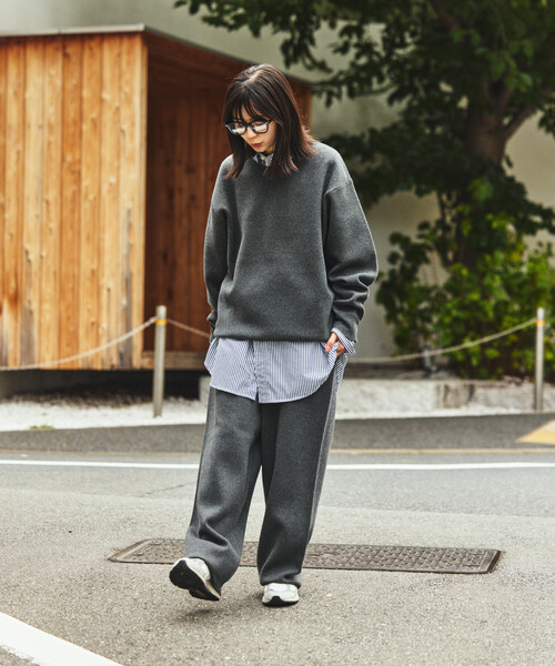 FREAK'S STORE（フリークスストア）の「スウェットライク クルーネックニット（ニット/セーター・メンズ・レッド/ブルーグリーン/ブラック/チャコールグレー/オフホワイト/ブラウン・LARGE/MEDIUM）」の12枚目の写真