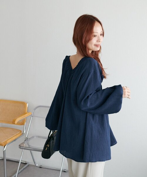 シャーリングVネックブラウス（シャツ/ブラウス）｜DISCOAT（ディス
