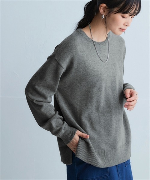 nissen（ニッセン）の「洗えるクルーネックオーバーサイズニット【毛玉になりにくいふんわりもちもち素材】＜大きいサイズ有＞（ニット/セーター・レディース・モカ/パープル/ブラック/杢グレー/ブルー・S～Ｍ/L～LL）」の2枚目の写真