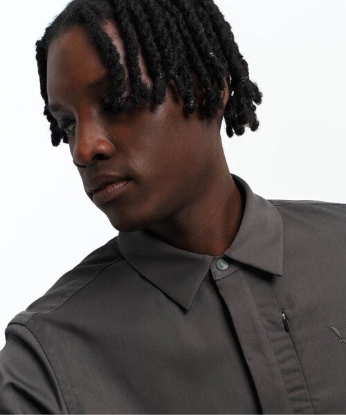 AIGLE（エーグル）の「吸水速乾 ロングスリーブシャツ（シャツ/ブラウス・メンズ・ブラック/グレー・M/L）」の8枚目の写真