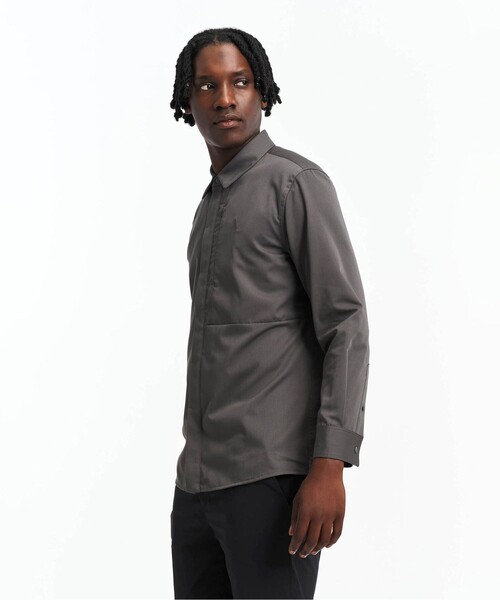 AIGLE（エーグル）の「吸水速乾 ロングスリーブシャツ（シャツ/ブラウス・メンズ・ブラック/グレー・M/L）」の10枚目の写真